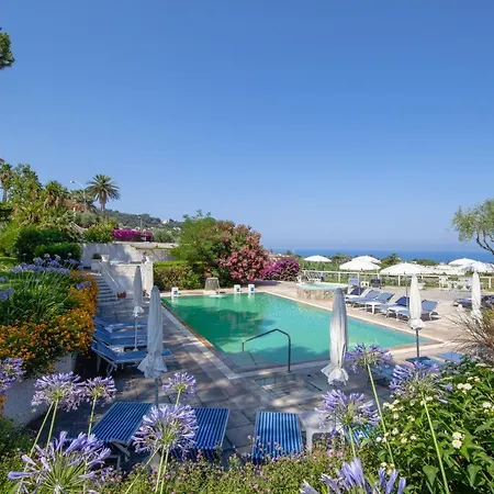 Paradiso Terme & Con 5 Piscine Termali Отель