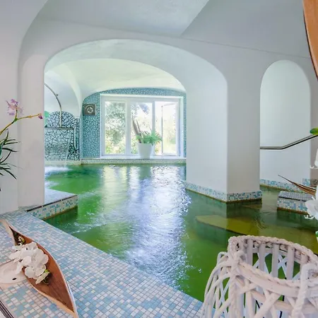 Paradiso Terme & Con 5 Piscine Termali מלון 4*
