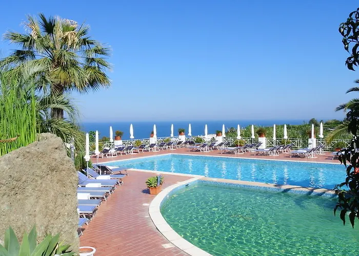 Paradiso Terme & Con 5 Piscine Termali 酒店